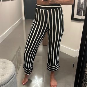 Pull & Bear Cropped Pants